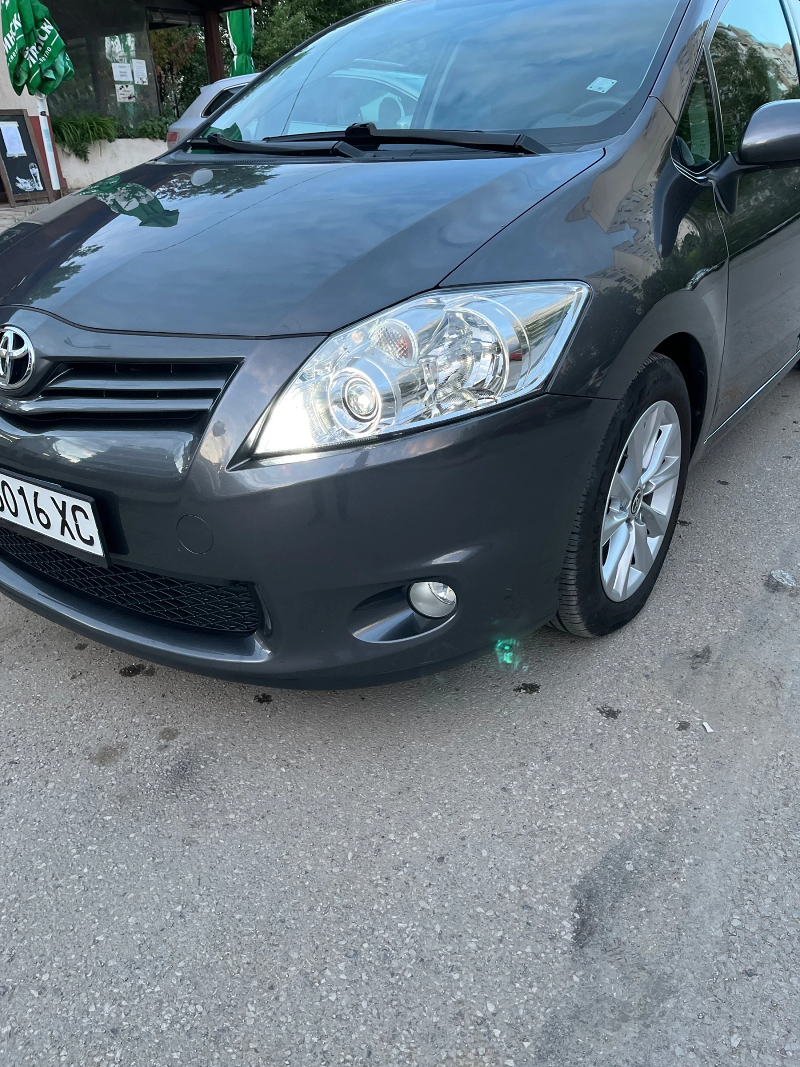 Toyota Auris, снимка 10 - Автомобили и джипове - 54568223