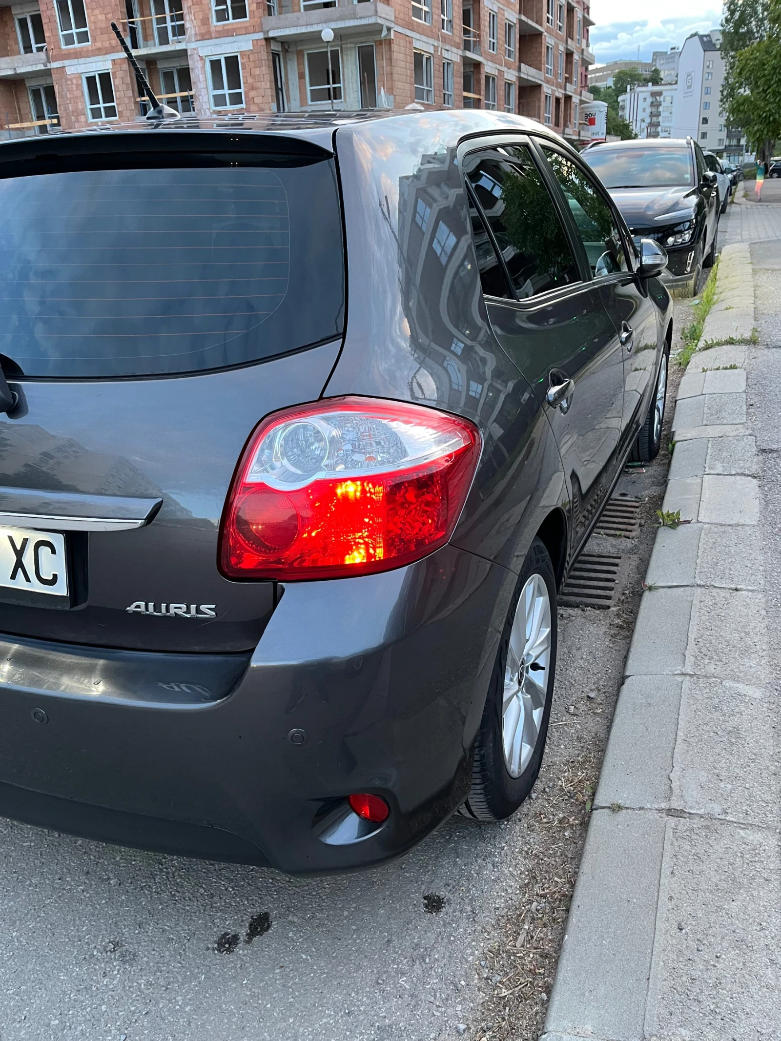 Toyota Auris, снимка 3 - Автомобили и джипове - 54568223