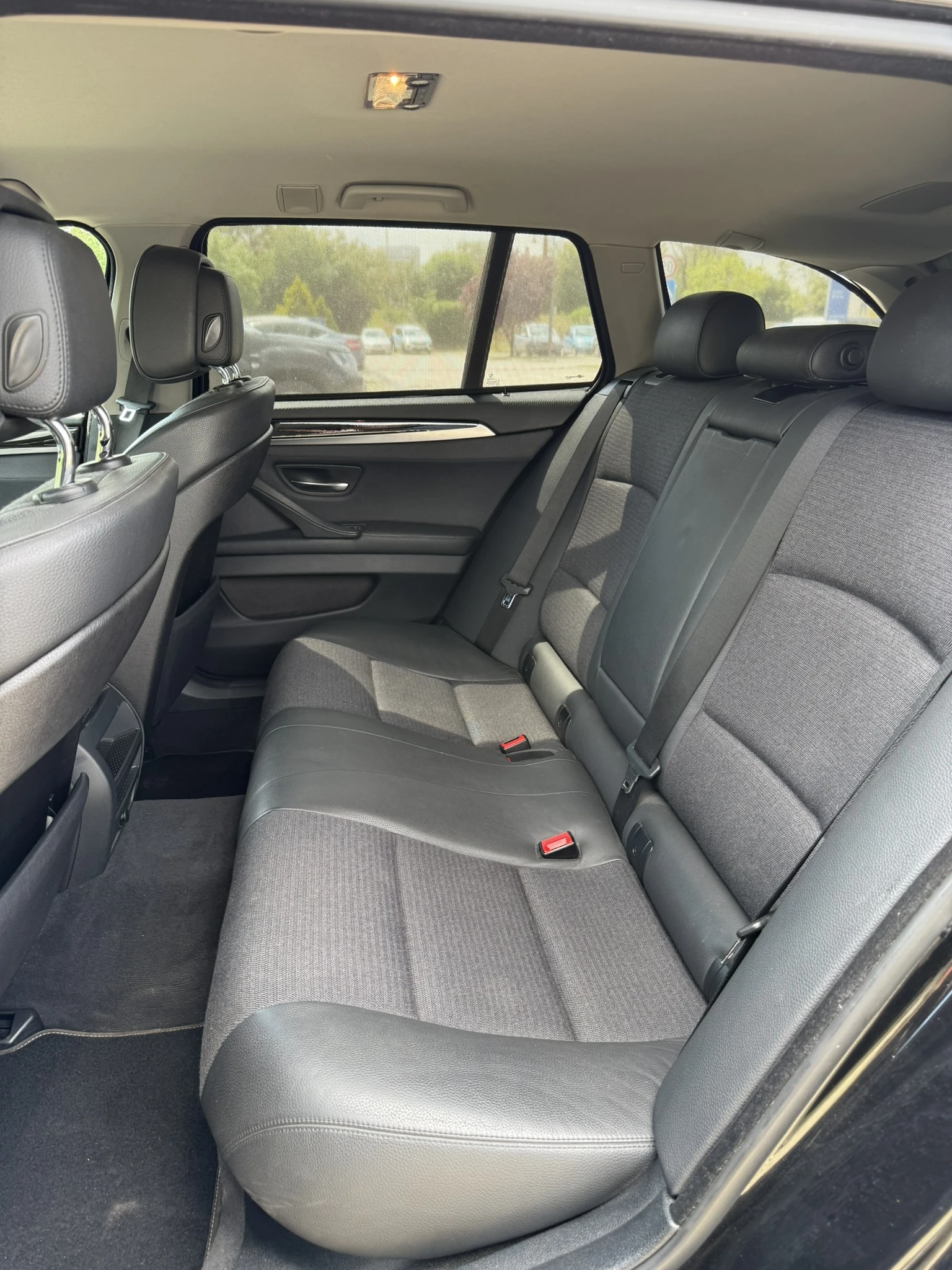 BMW 530 3.0D Touring, снимка 15 - Автомобили и джипове - 54641580