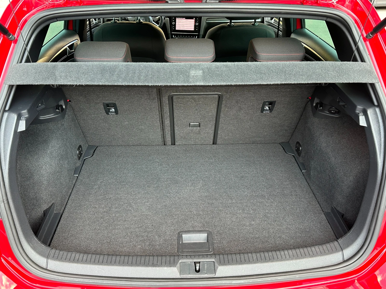 VW Golf 2.0GTi-7.5-FACELIFT-NAVI-LED-DIST-PDC-AUTOMAT-EUR6, снимка 13 - Автомобили и джипове - 55067647