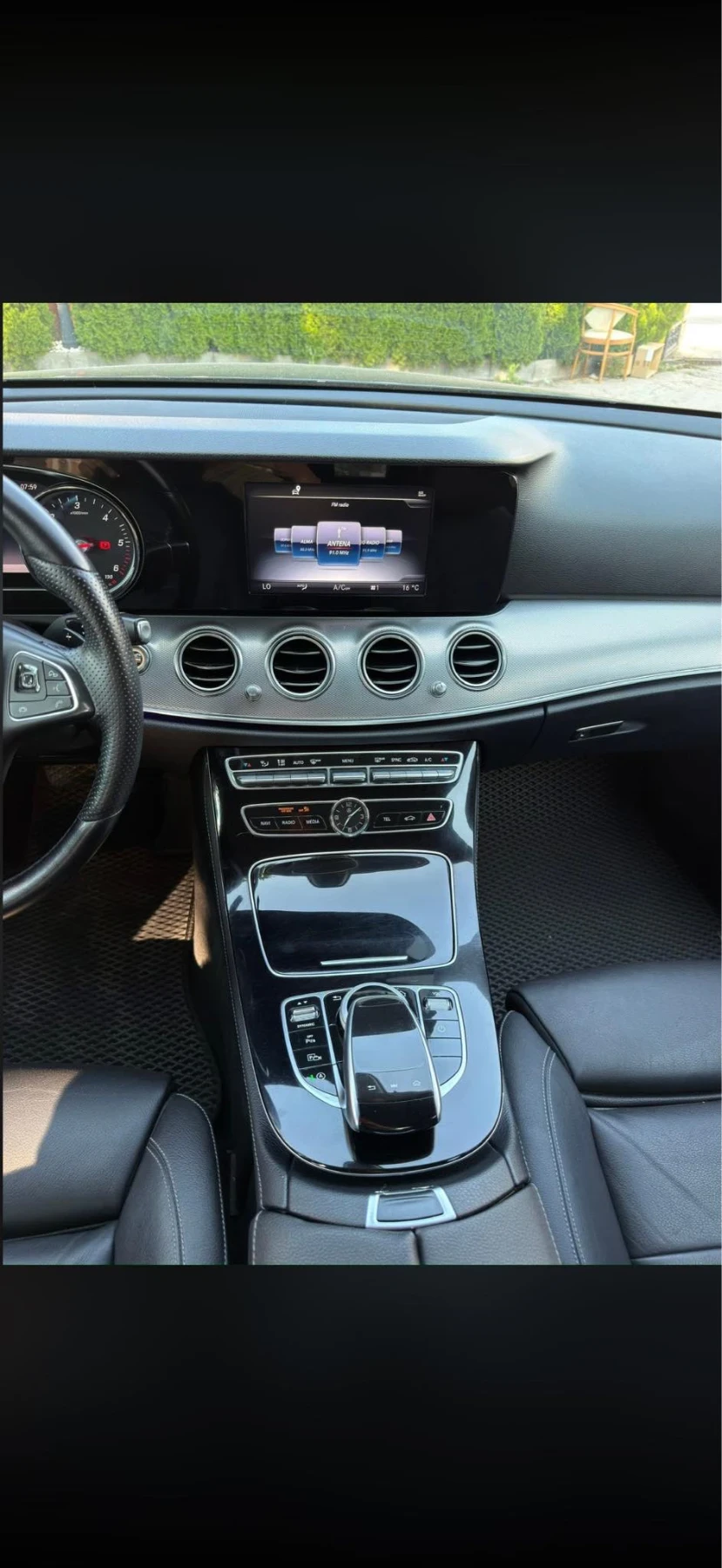 Mercedes-Benz E 220, снимка 9 - Автомобили и джипове - 55077676