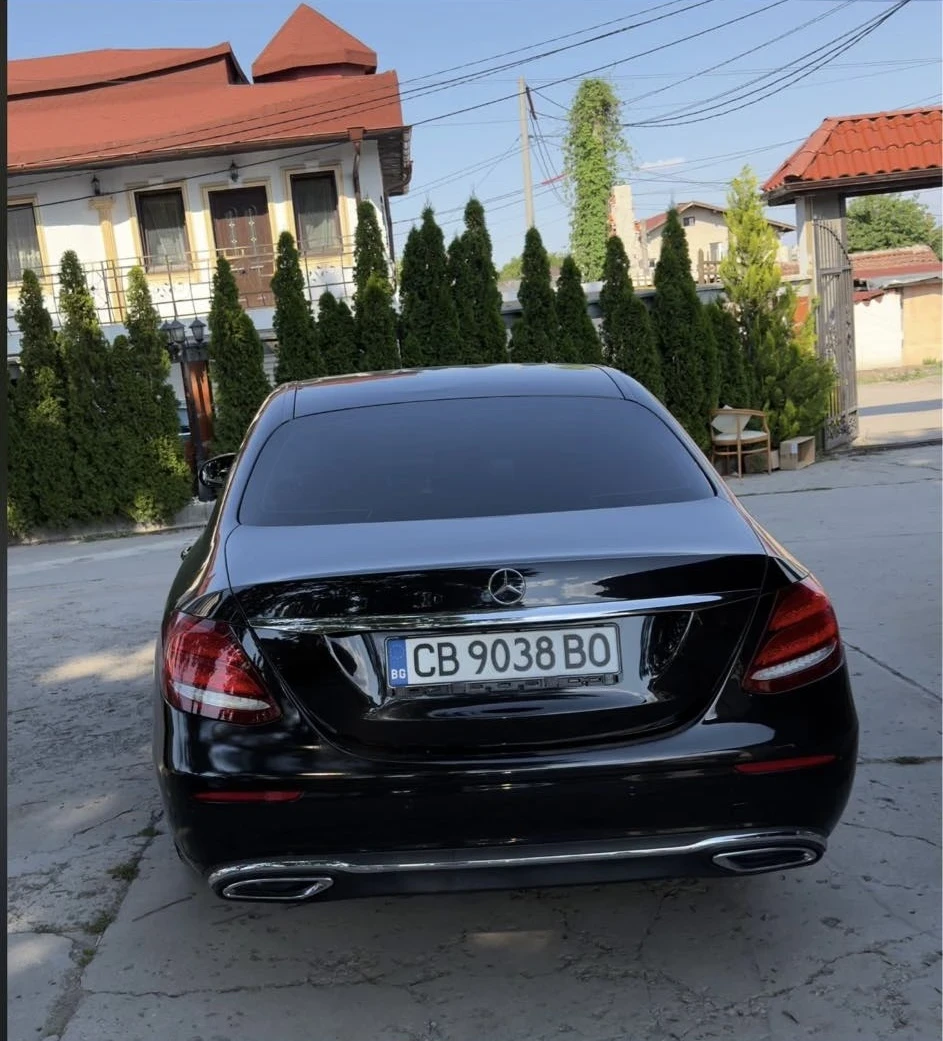 Mercedes-Benz E 220, снимка 6 - Автомобили и джипове - 55077676
