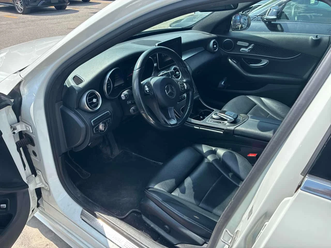 Mercedes-Benz C 300 * CARFAX * ЦЕНА ДО БГ, снимка 6 - Автомобили и джипове - 55162634