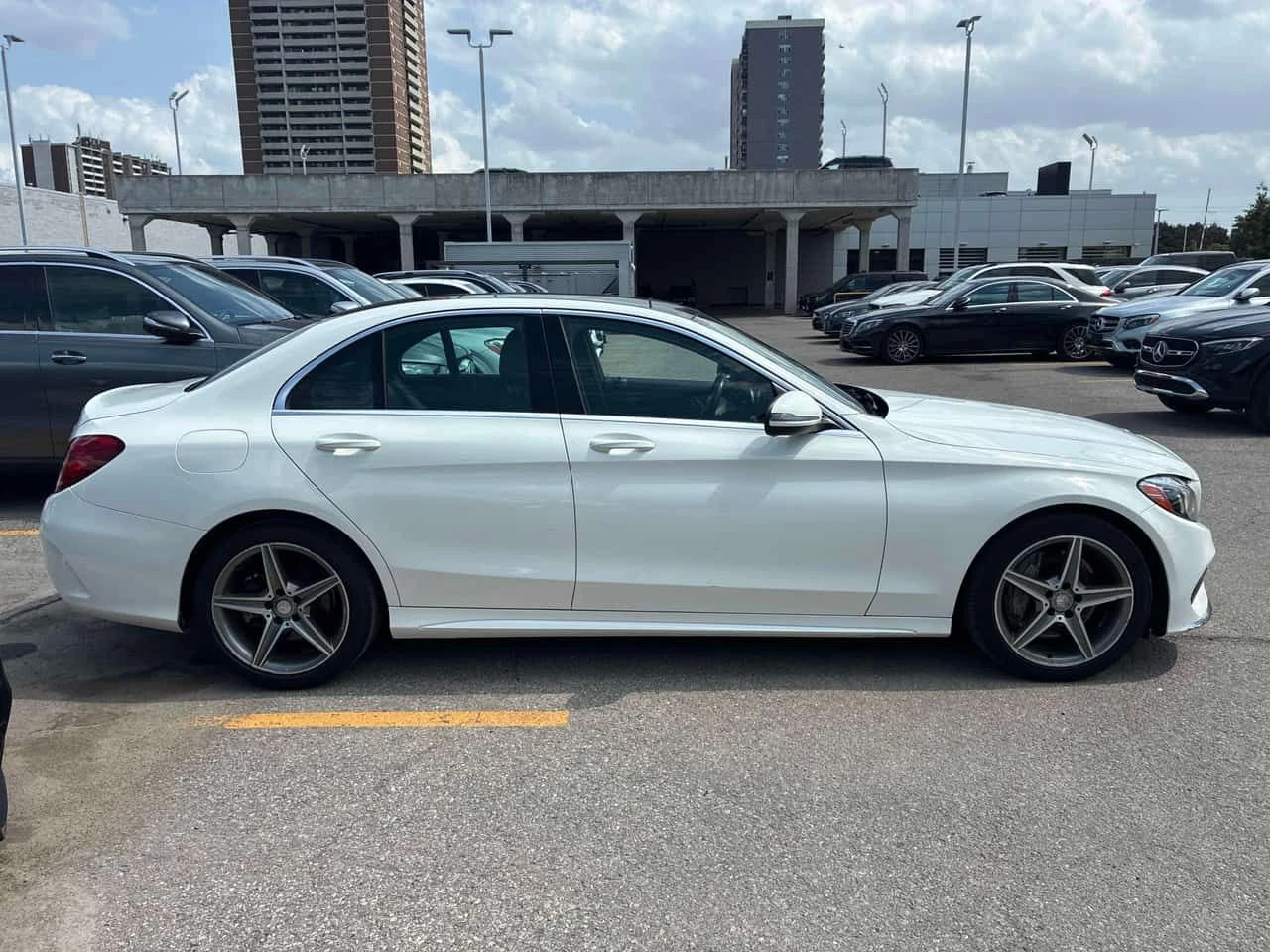 Mercedes-Benz C 300 * CARFAX * ЦЕНА ДО БГ, снимка 4 - Автомобили и джипове - 55162634