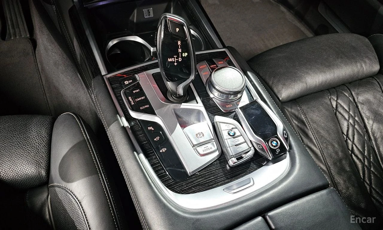 BMW 740 * ФИКСИРАНА ЦЕНА ДО БЪЛГАРИЯ * АВТОКРЕДИТ, снимка 10 - Автомобили и джипове - 55398752
