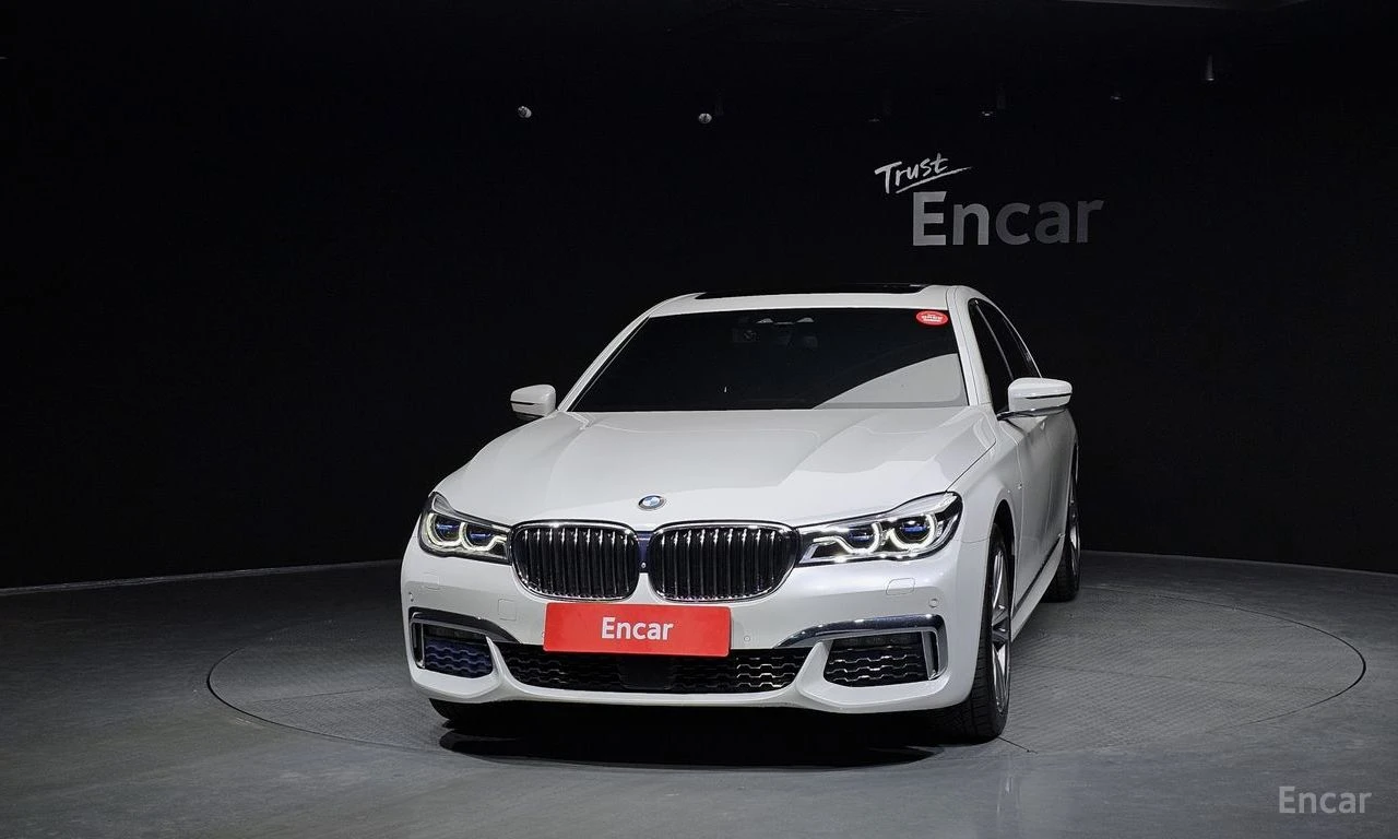 BMW 740 * ФИКСИРАНА ЦЕНА ДО БЪЛГАРИЯ * АВТОКРЕДИТ, снимка 4 - Автомобили и джипове - 55398752