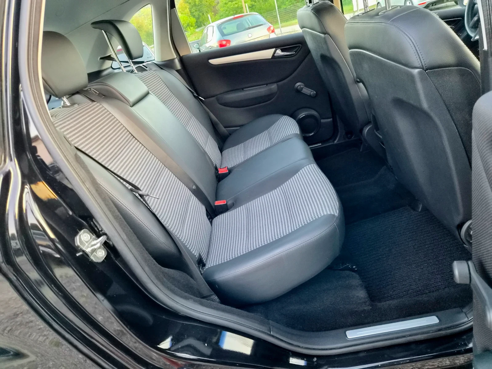 Mercedes-Benz B 180 2.0CDI, 109k.УНИКАТ, снимка 14 - Автомобили и джипове - 55451264