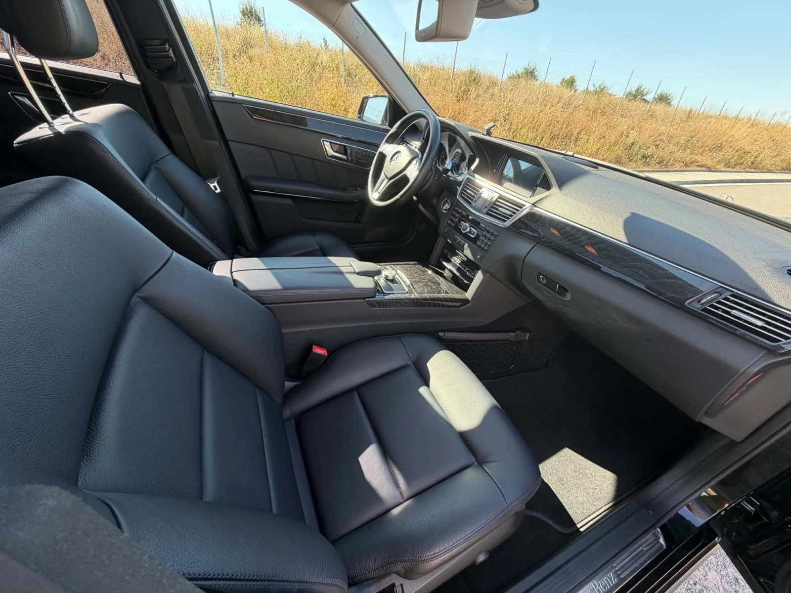 Mercedes-Benz E 220 AVANTGARDE, снимка 13 - Автомобили и джипове - 55676513