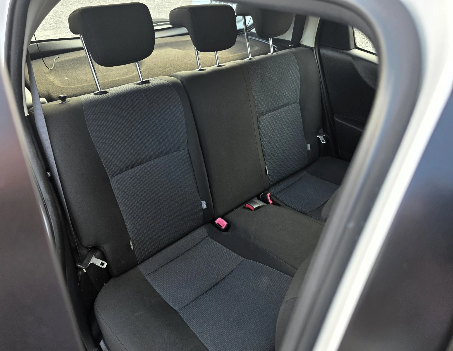 Toyota Yaris 1.5vvt-i Hybrid/Lounge, снимка 13 - Автомобили и джипове - 55771426