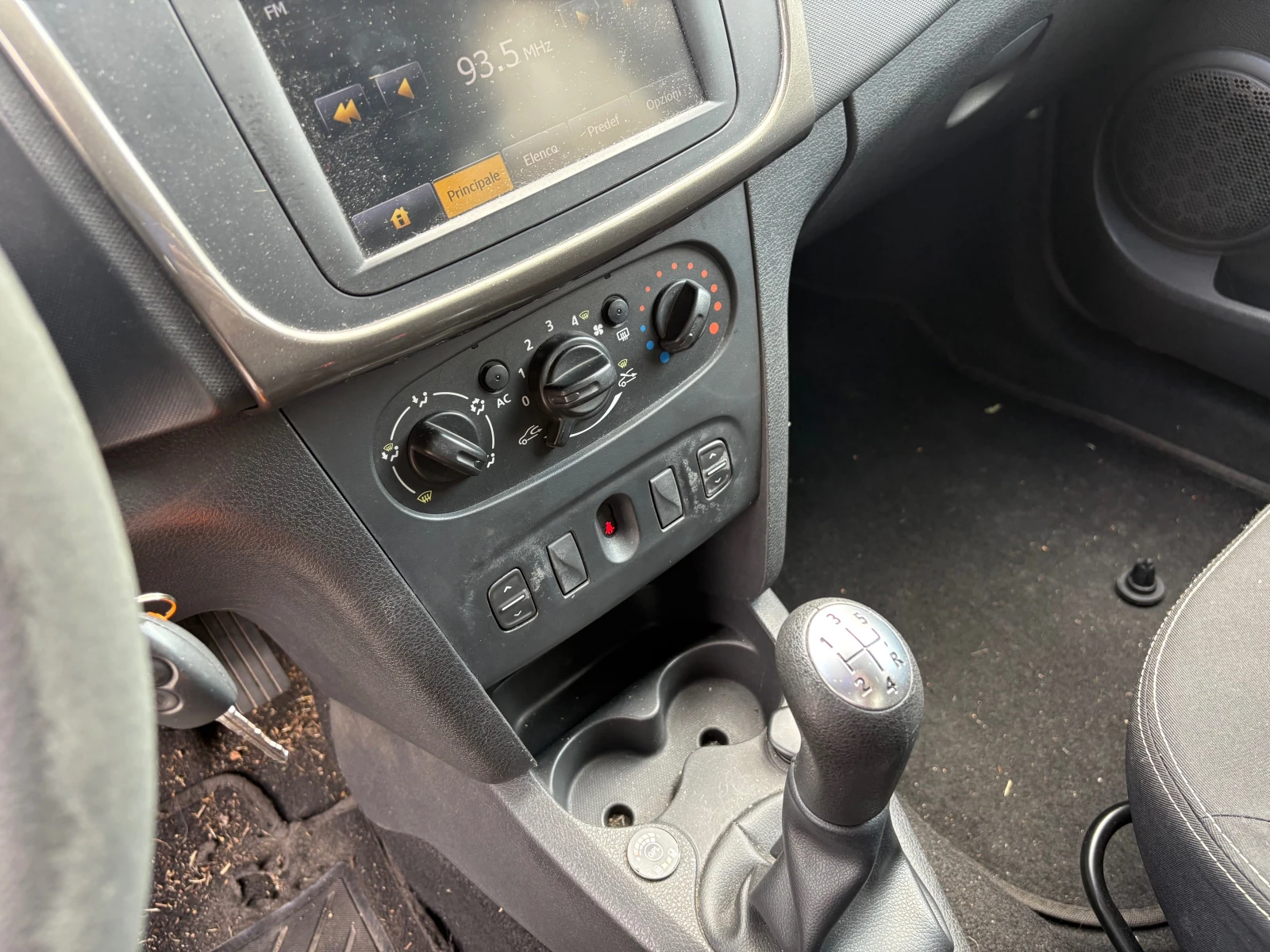 Dacia Sandero 1.2i ����� ��������� | Mobile.bg � ����������� 11