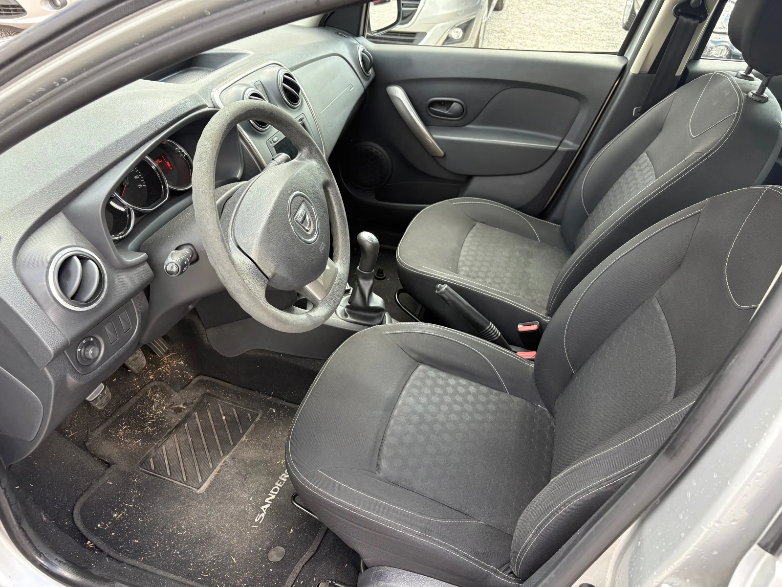 Dacia Sandero 1.2i ����� ��������� | Mobile.bg � ����������� 9