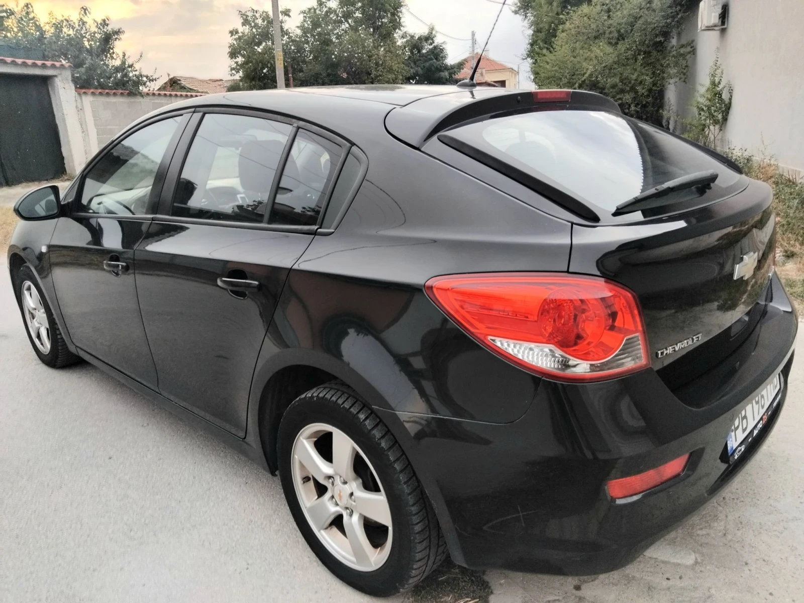 Chevrolet Cruze 1.6I.16V.+ КЛИМА + ГАЗ. 2012г, снимка 8 - Автомобили и джипове - 55984181