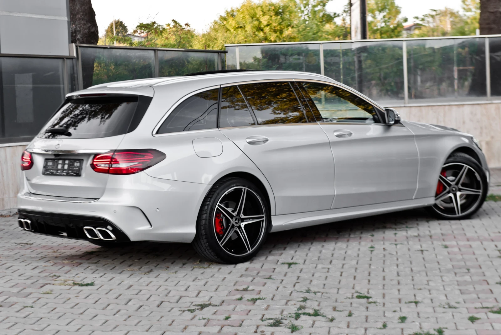 Mercedes-Benz C 180 9G/AMG/PANO/19, снимка 7 - Автомобили и джипове - 56225918