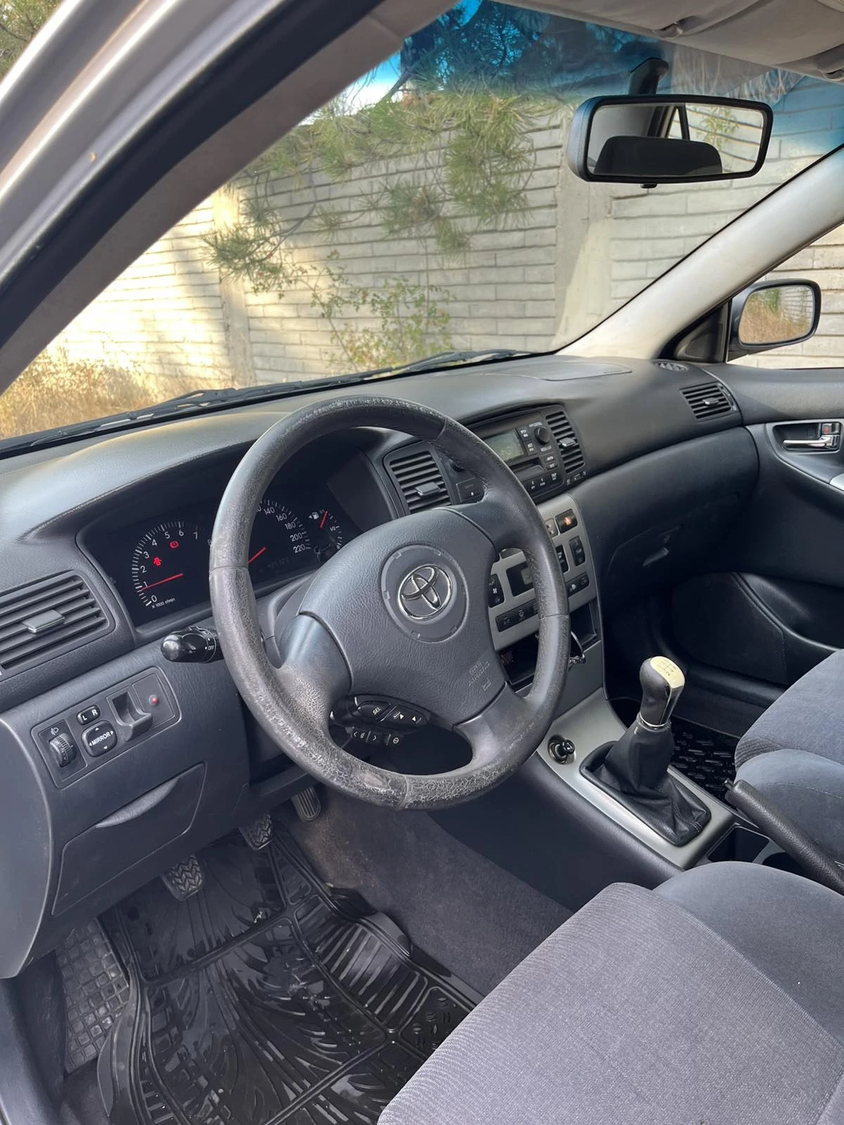 Toyota Corolla VVT-i, снимка 13 - Автомобили и джипове - 56294861