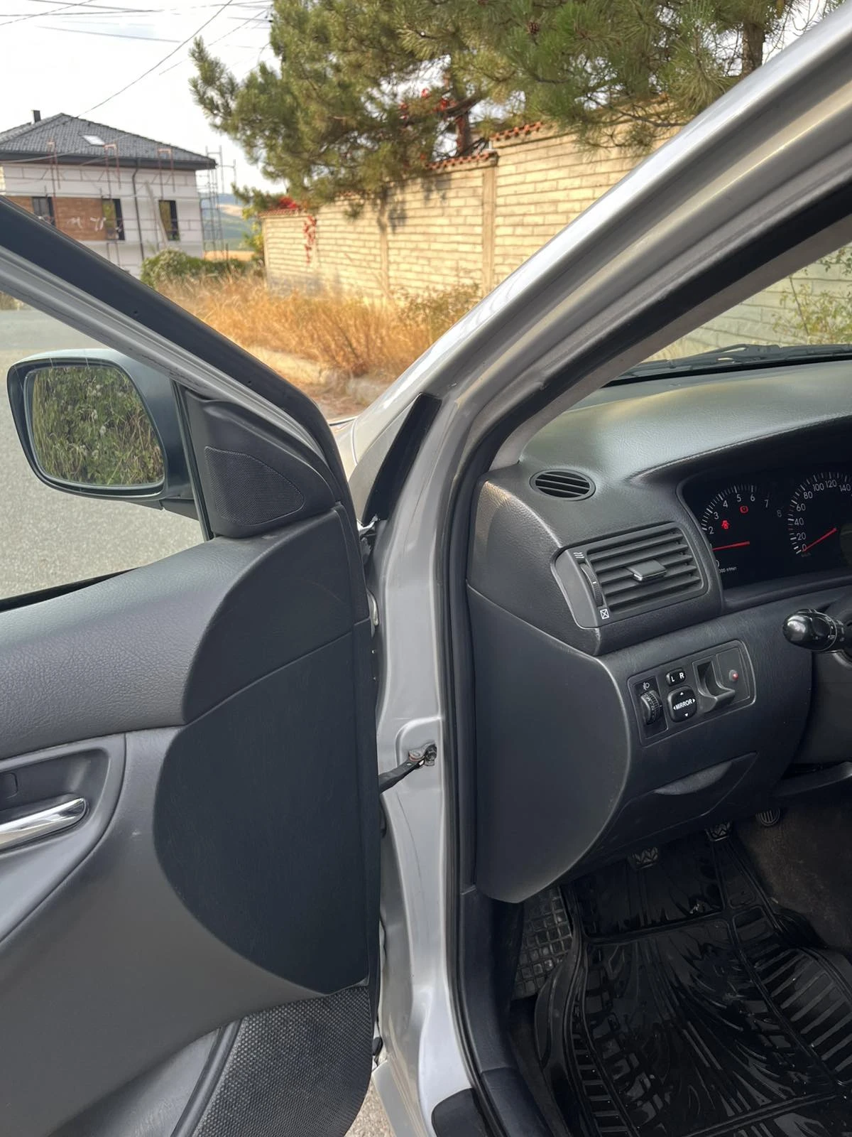 Toyota Corolla VVT-i, снимка 15 - Автомобили и джипове - 56294861