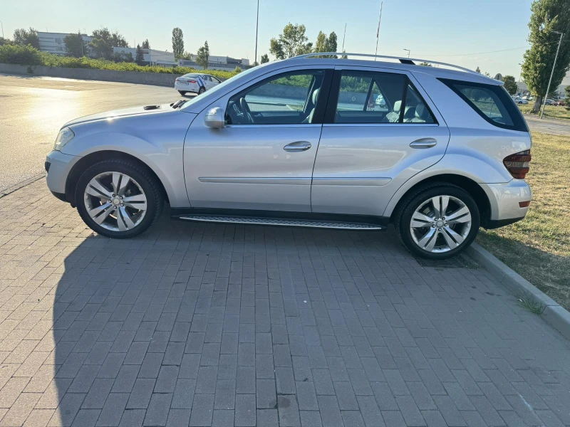 Mercedes-Benz ML 320, снимка 11 - Автомобили и джипове - 47164637