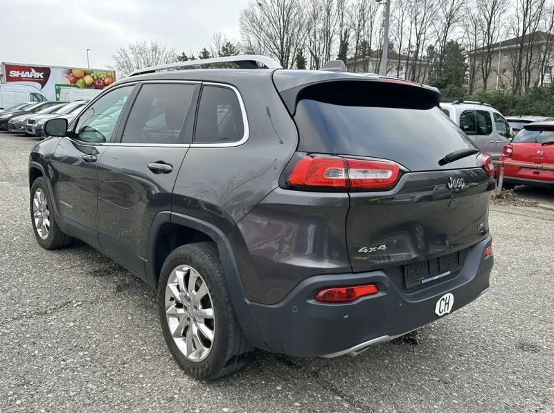 Jeep Cherokee 3.2 V6 4x4 Latitude Швейцария, снимка 7 - Автомобили и джипове - 49069810