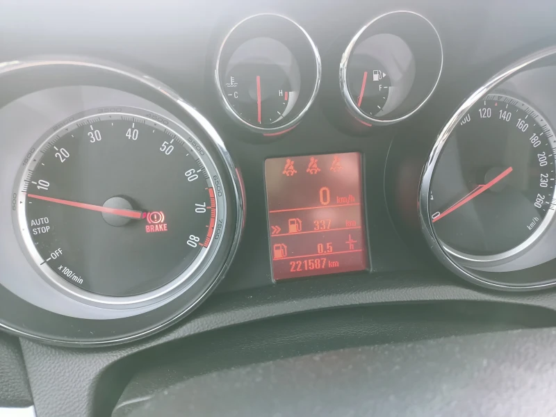 Opel Mokka 1.4 TURBO-4x4-GAZ, снимка 9 - Автомобили и джипове - 53579081