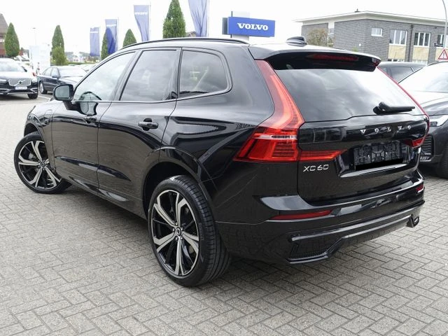 Volvo XC60 Recharge Plus Dark T8 AWD, снимка 2 - Автомобили и джипове - 47688703