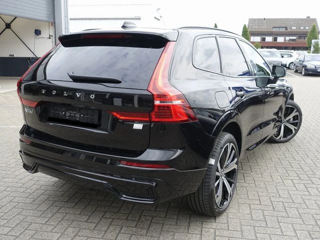 Volvo XC60 Recharge Plus Dark T8 AWD, снимка 4 - Автомобили и джипове - 47688703