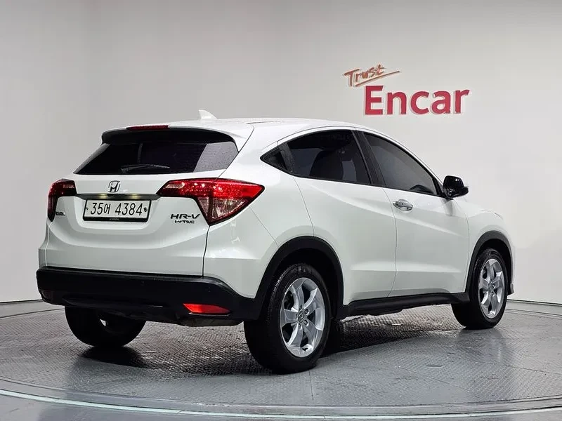 Honda Hr-v 1.8 Бензин, снимка 2 - Автомобили и джипове - 55572030