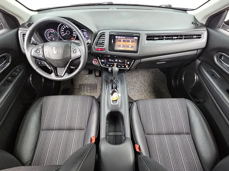 Honda Hr-v 1.8 Бензин, снимка 3 - Автомобили и джипове - 55572030