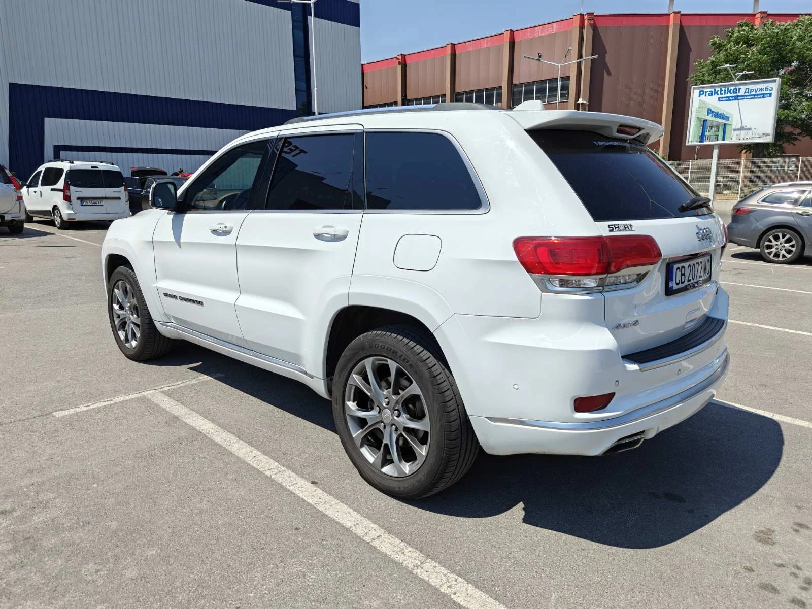 Jeep Grand cherokee SUMMIT 5.7 GAZ - изображение 7