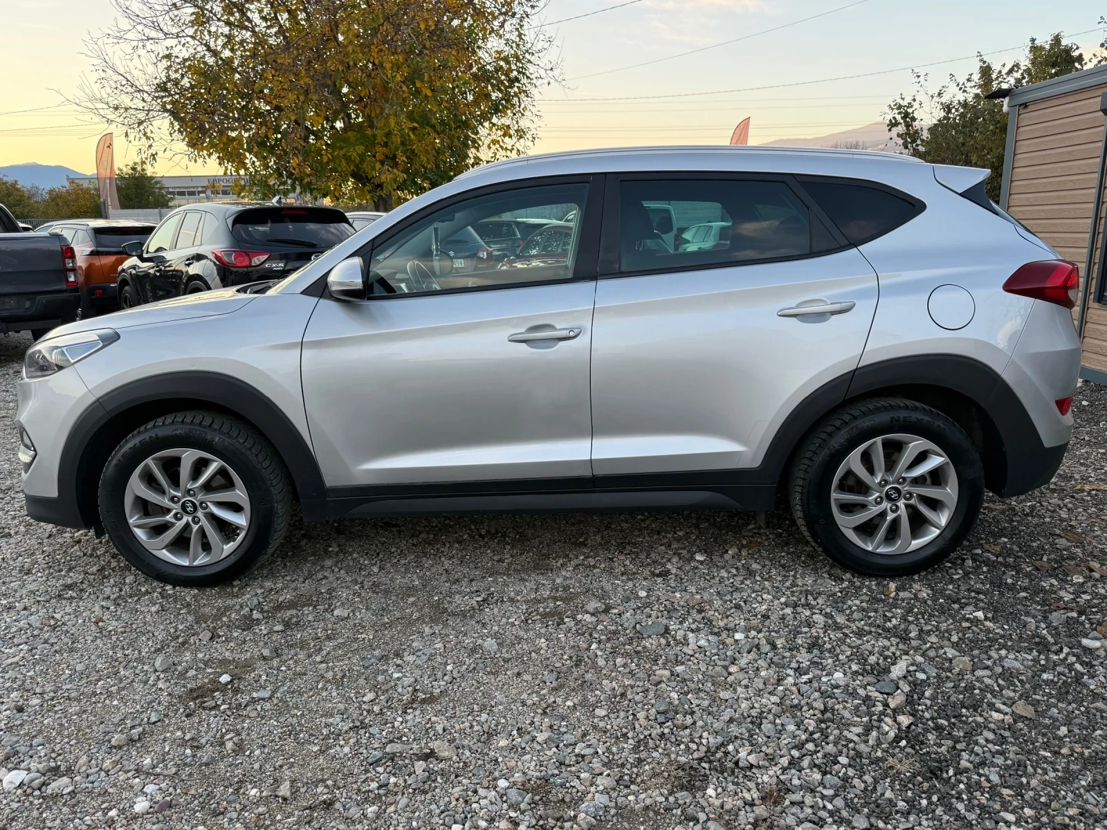 Hyundai Tucson // | Mobile.bg   2