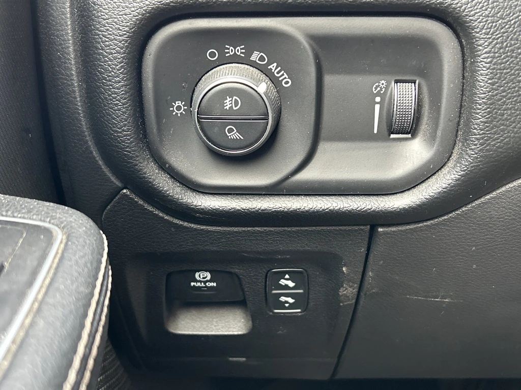 Dodge RAM 1500 * 2020* 5.7 Sport* NAVI* * CARFAX | Mobile.bg   12