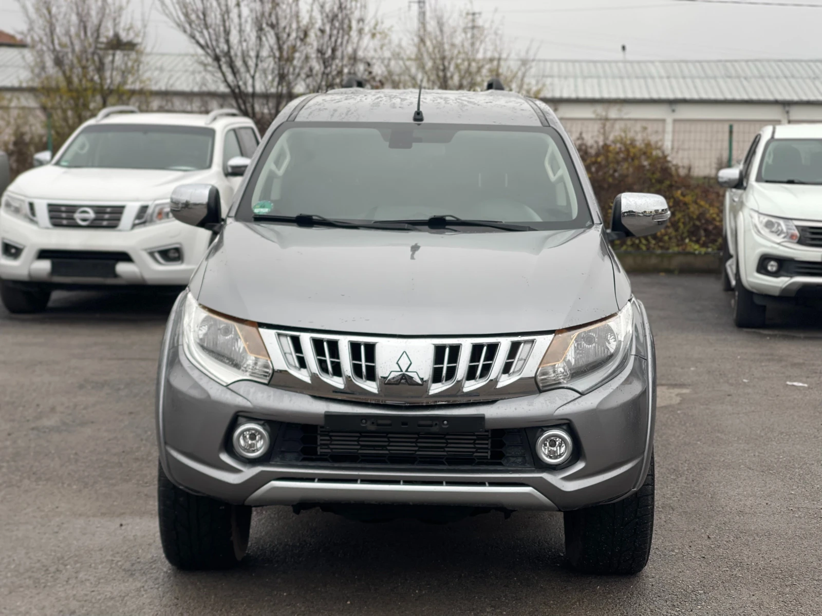 Mitsubishi L200 2.4Di-D 4x4 - изображение 9