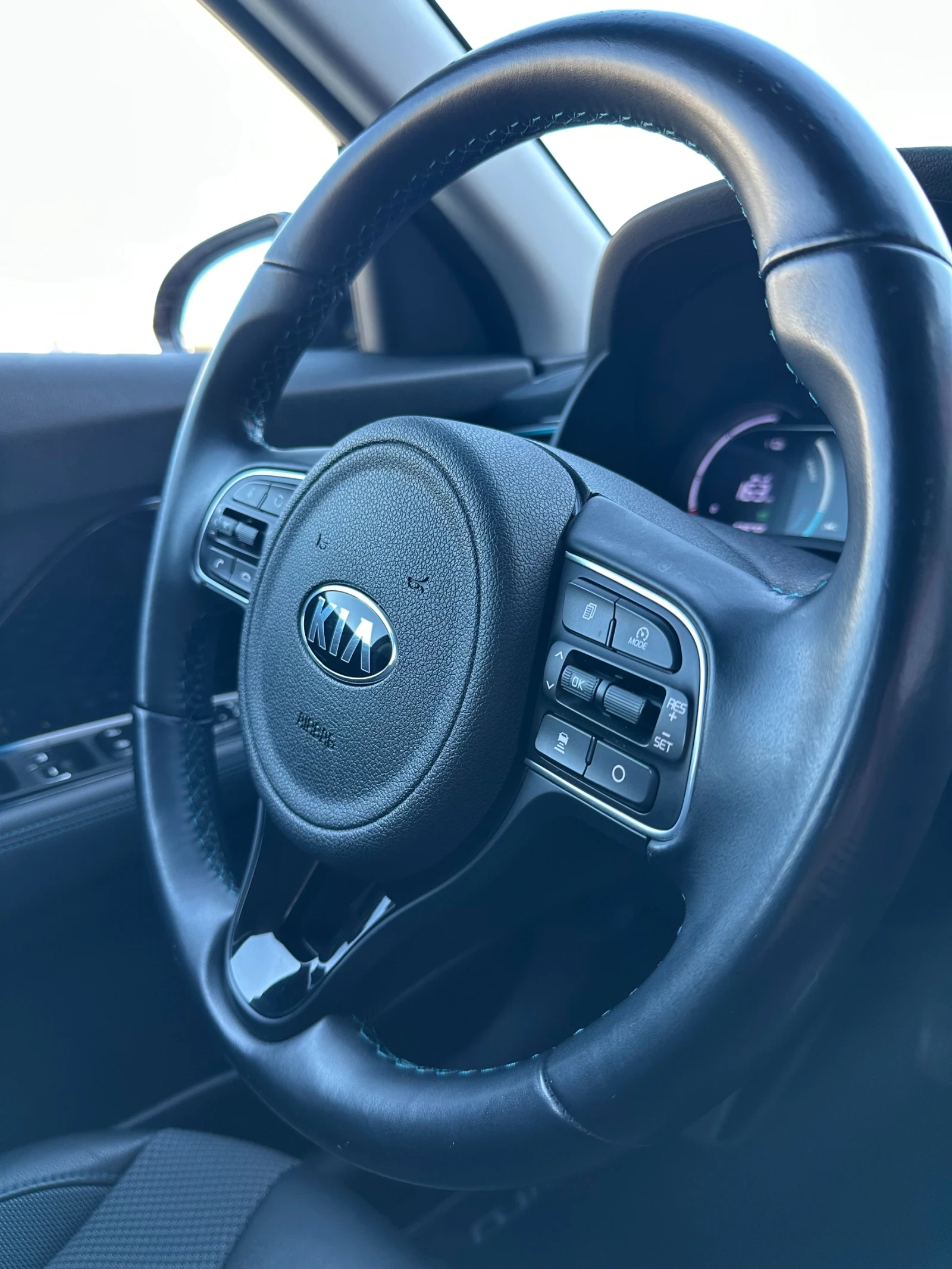 Kia Niro 64kw Active 100% SoH НАЛИЧНА , снимка 10 - Автомобили и джипове - 53957110