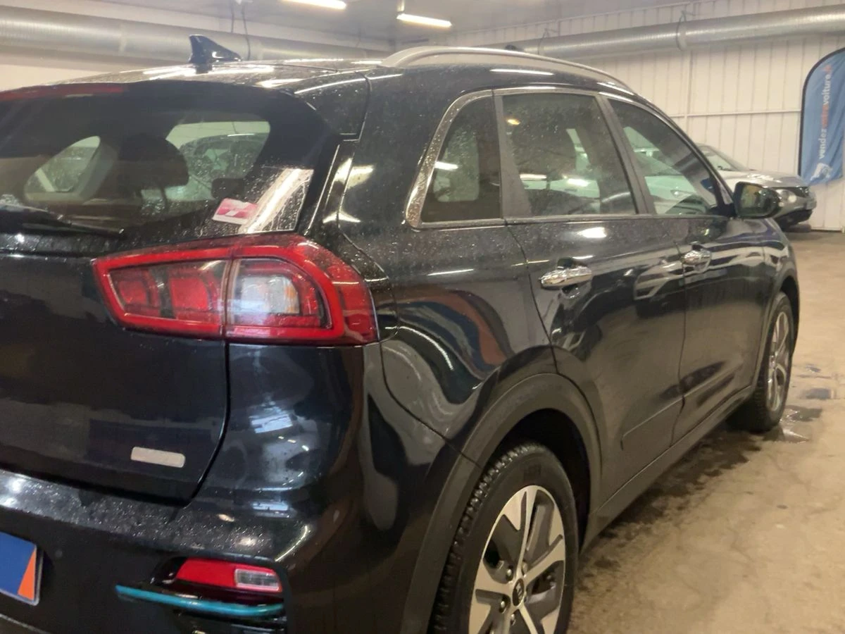 Kia Niro 64kw Active, снимка 2 - Автомобили и джипове - 53957110