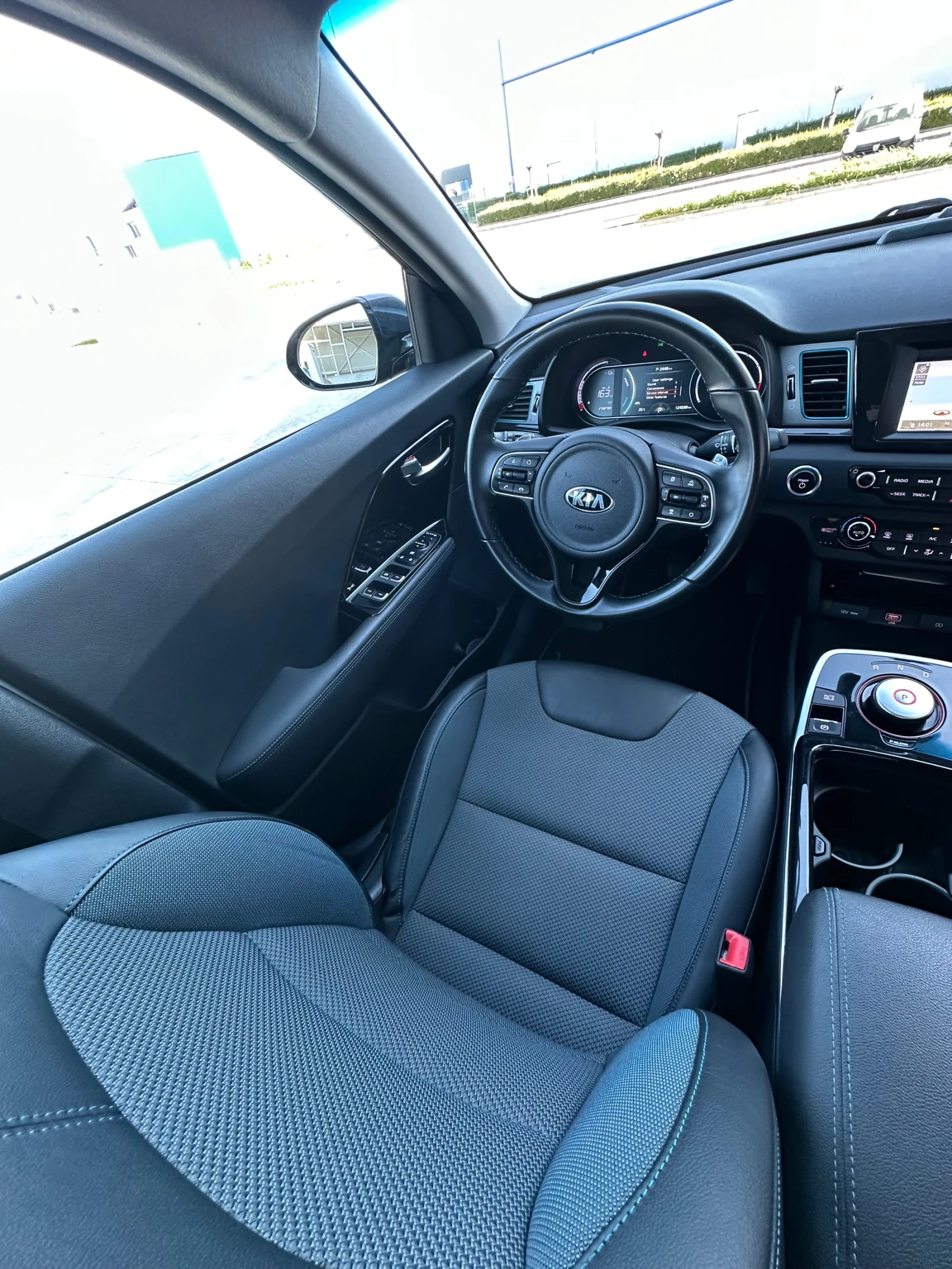 Kia Niro 64kw Active 100% SoH НАЛИЧНА , снимка 8 - Автомобили и джипове - 53957110