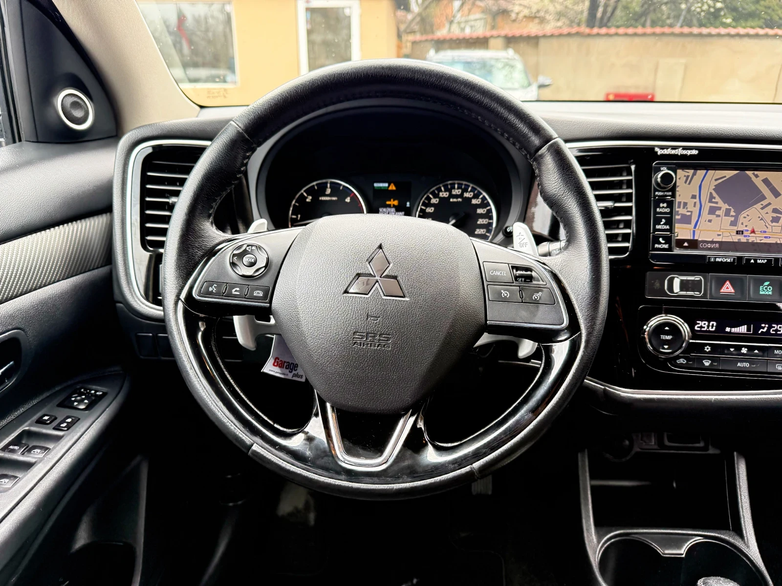 Mitsubishi Outlander 2.2DID Style  4X4 / AВТОМАТИК / С ГАРАНЦИЯ! 7места, снимка 13 - Автомобили и джипове - 54088463