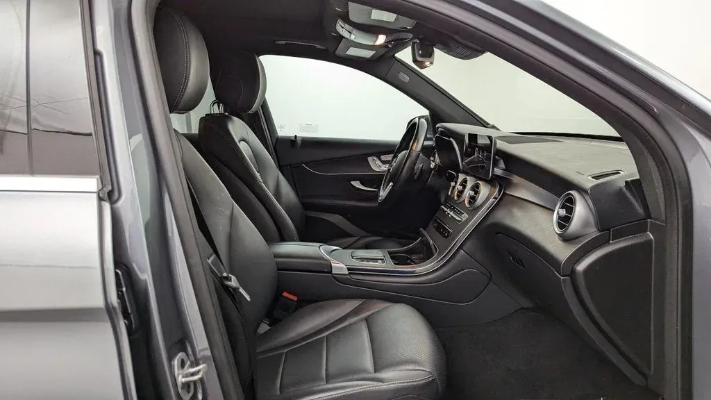 Mercedes-Benz GLC 300 4Matic* Панорама* Дигитален кокпит, снимка 9 - Автомобили и джипове - 54441682