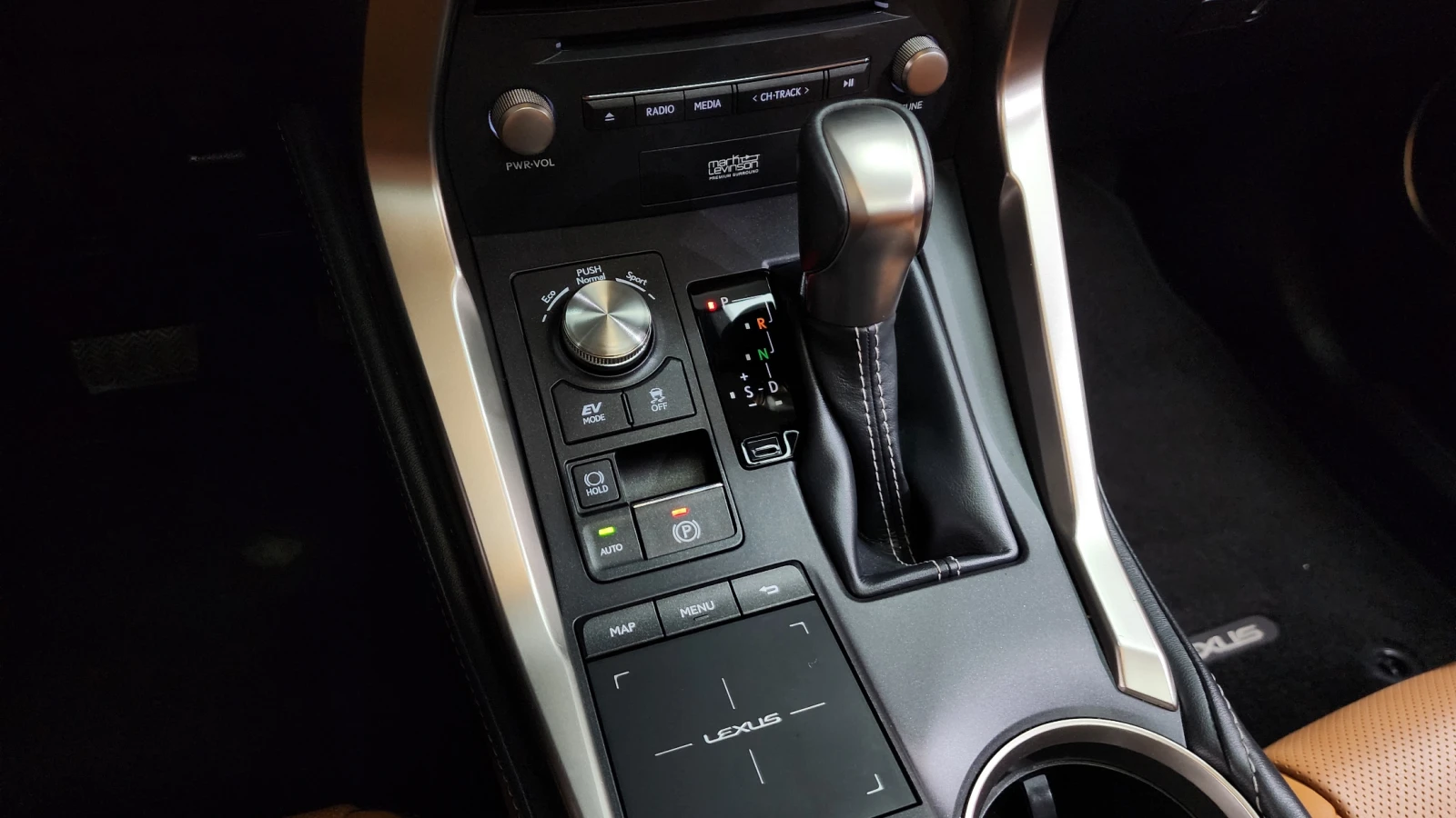 Lexus NX 300h Executive, снимка 9 - Автомобили и джипове - 54604317