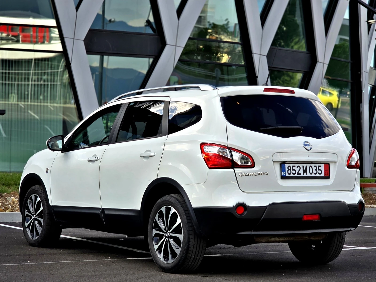Nissan Qashqai Tekna 2.0i 4x4 6+ 1 ����� ������ � �����  | Mobile.bg � ����������� 8