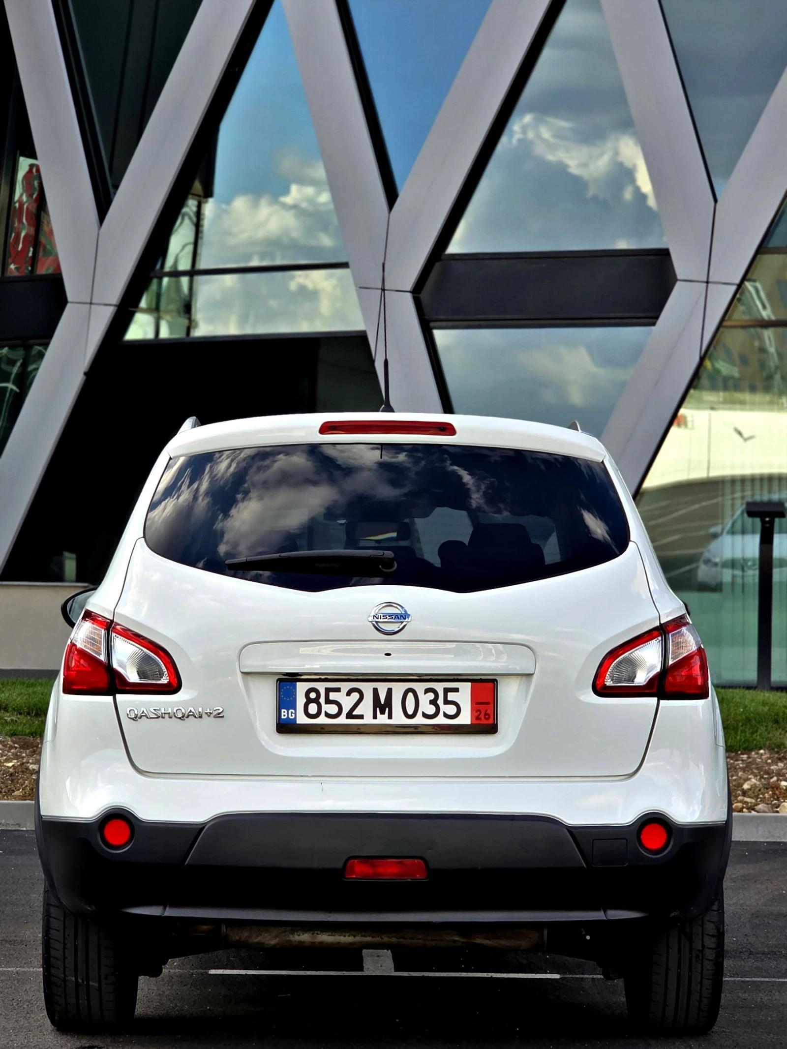 Nissan Qashqai Tekna 2.0i 4x4 6+ 1 ����� ������ � �����  | Mobile.bg � ����������� 7