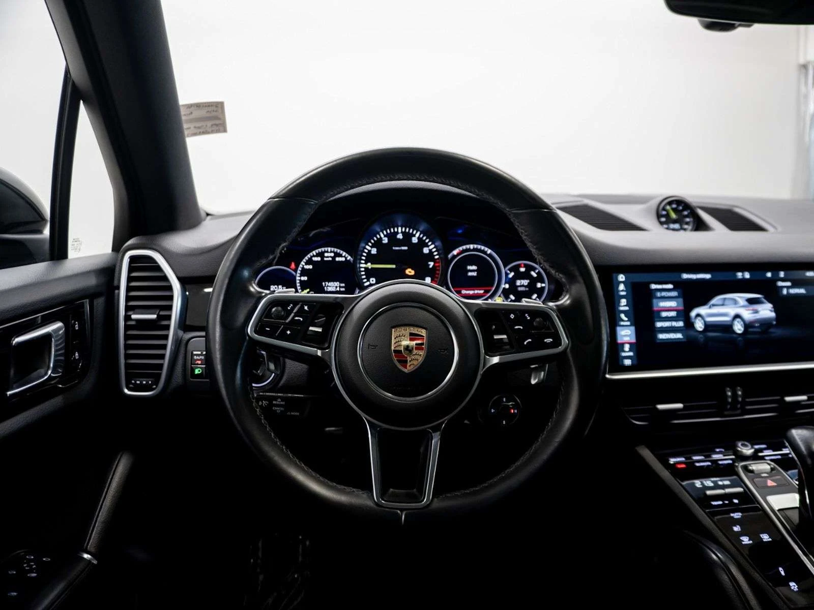 Porsche Cayenne E-Hybrid Xpel, Great Specs, Full, снимка 13 - Автомобили и джипове - 54805436