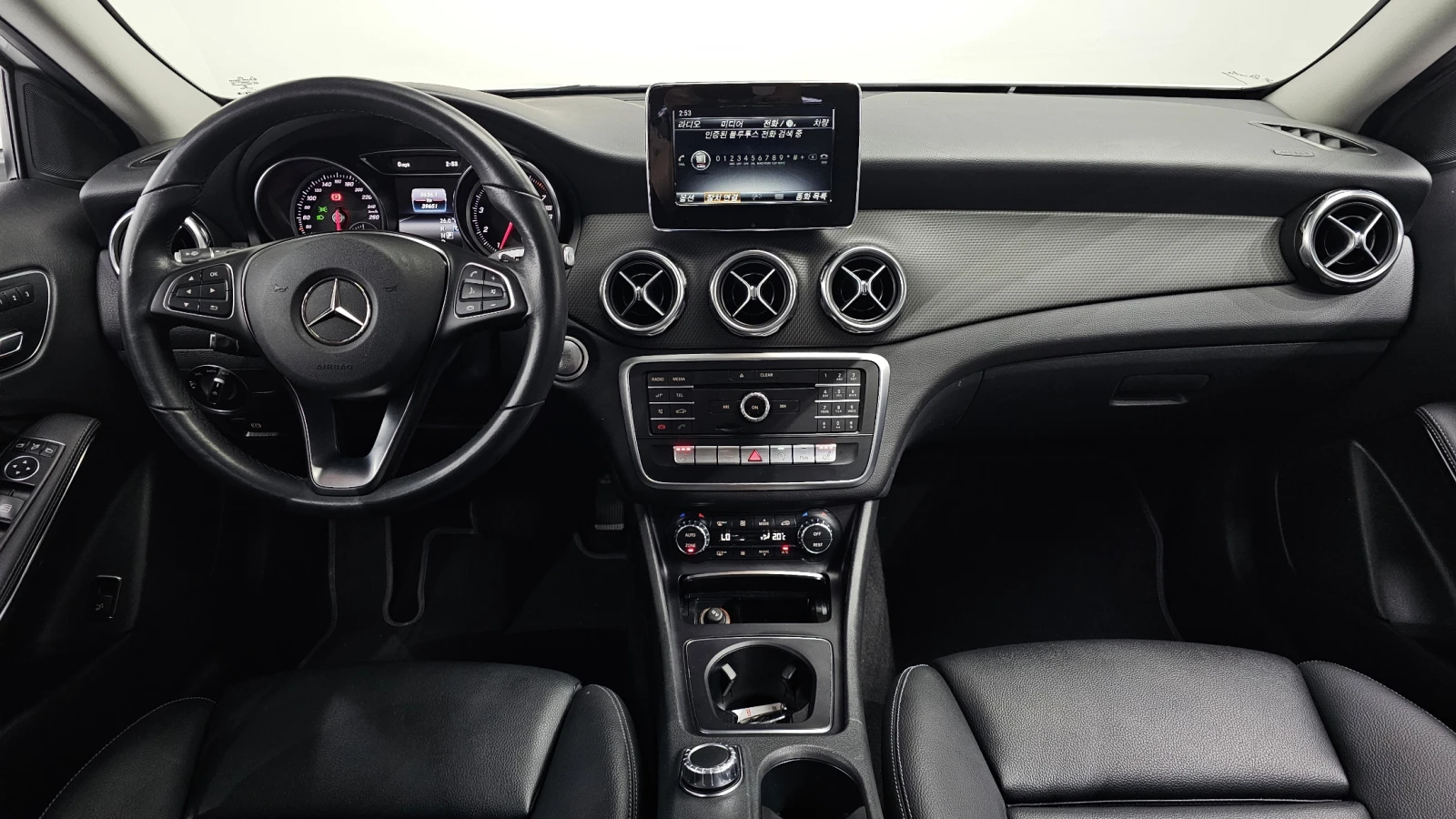 Mercedes-Benz GLA 220 BLIND SPOT* ЕЛ. БАГАЖНИК* КРАЙНА ЦЕНА, снимка 7 - Автомобили и джипове - 55302209