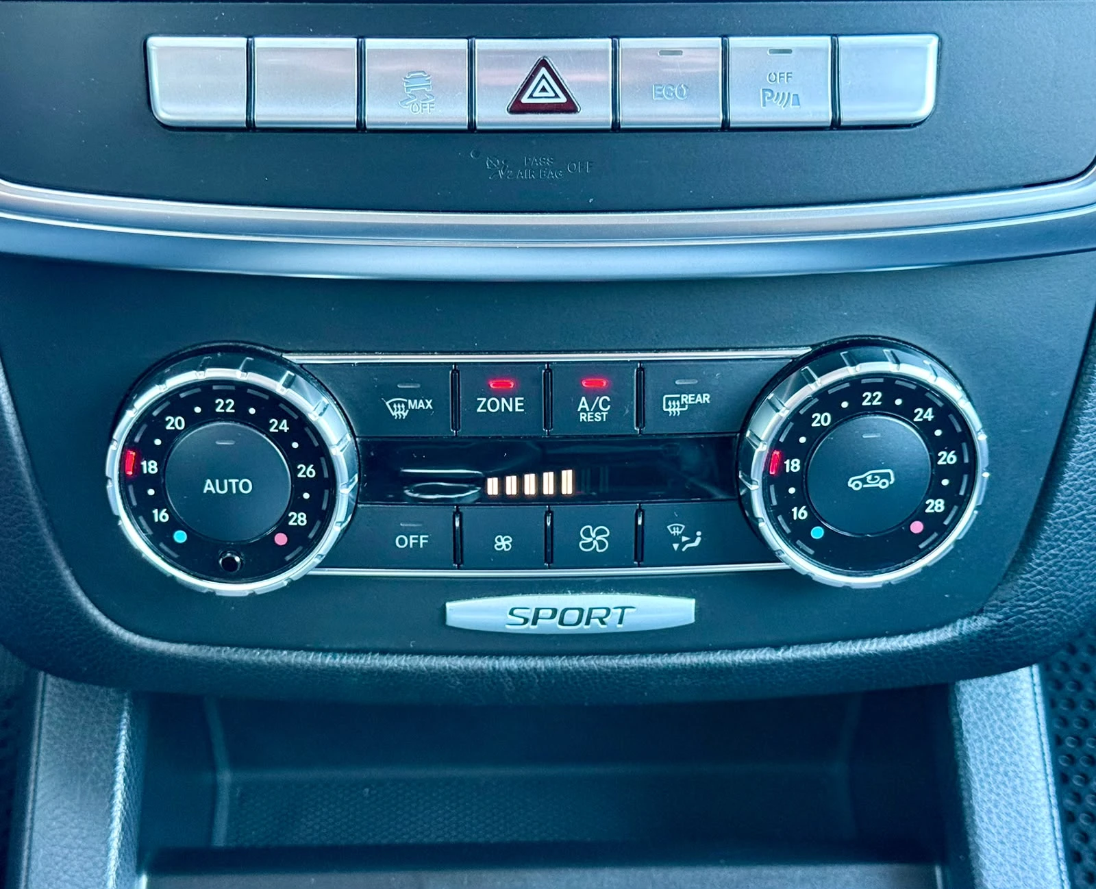 Mercedes-Benz ML 350 AMG* 4M* Bluetec* Blind Spot Assist*  ЛИЗИНГ , снимка 13 - Автомобили и джипове - 55395822