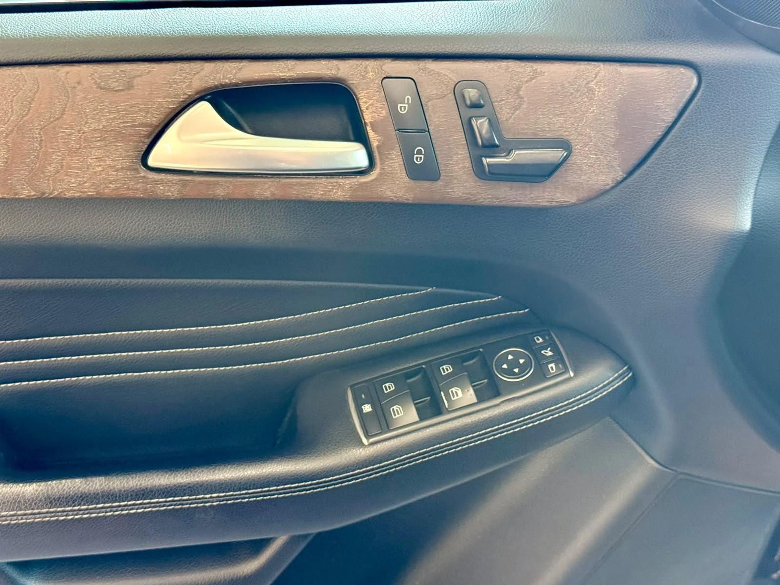 Mercedes-Benz ML 350 AMG* 4M* Bluetec* Blind Spot Assist*  ЛИЗИНГ , снимка 7 - Автомобили и джипове - 55395822