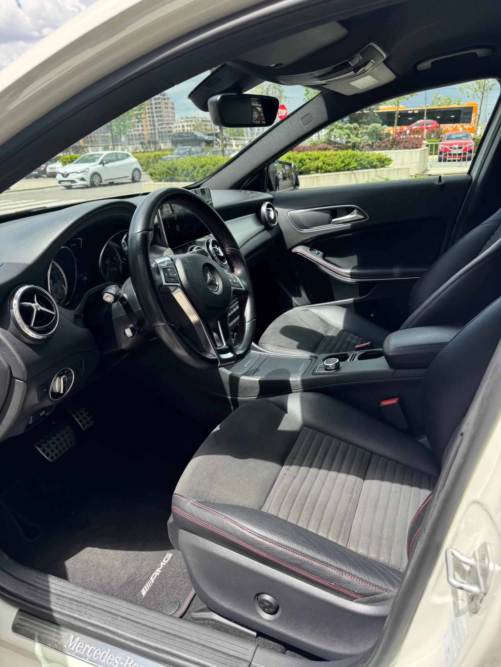 Mercedes-Benz GLA 220 d 4MATIC AMG, снимка 12 - Автомобили и джипове - 55430855