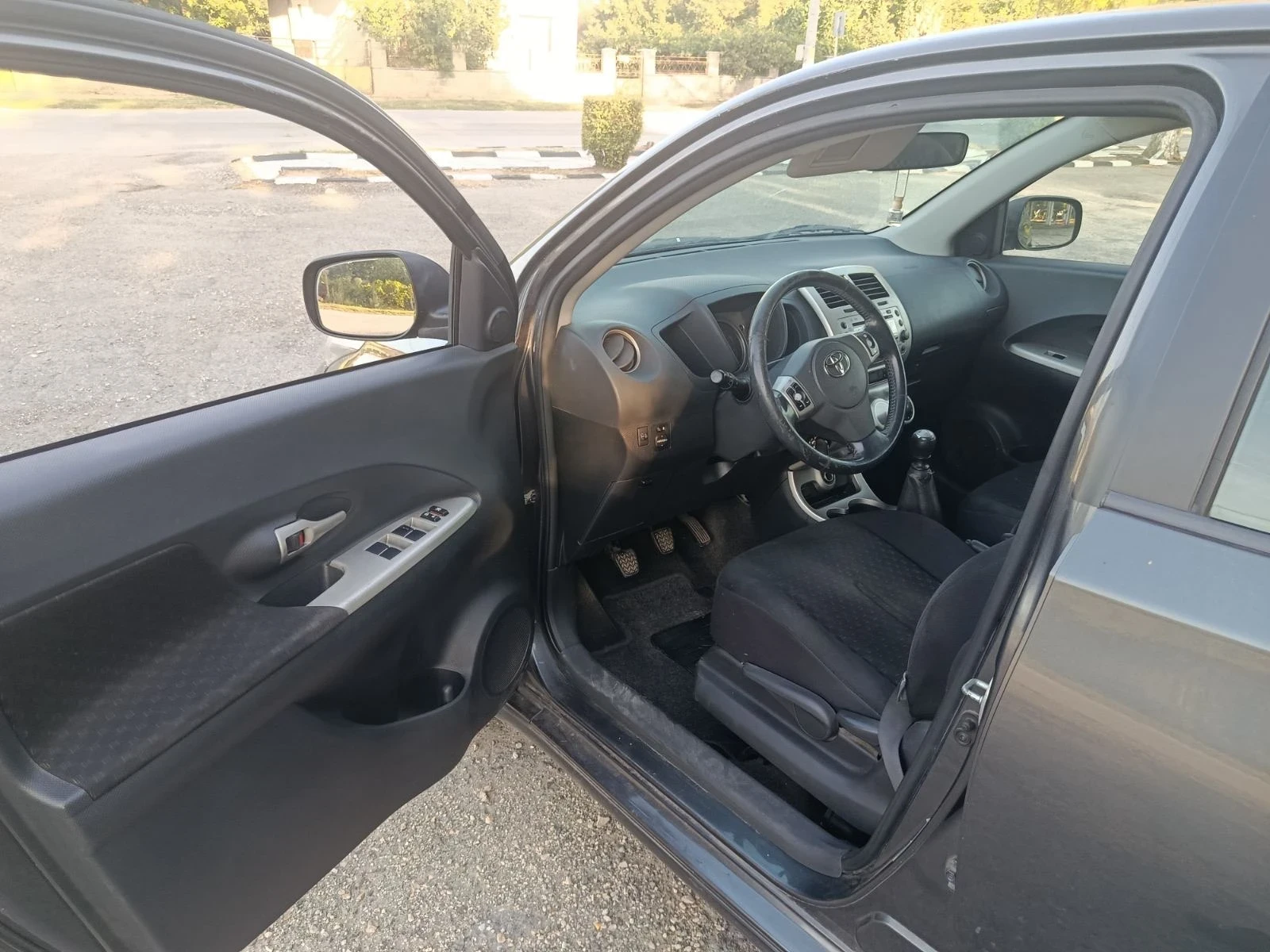Toyota Urban Cruiser, снимка 6 - Автомобили и джипове - 55891556