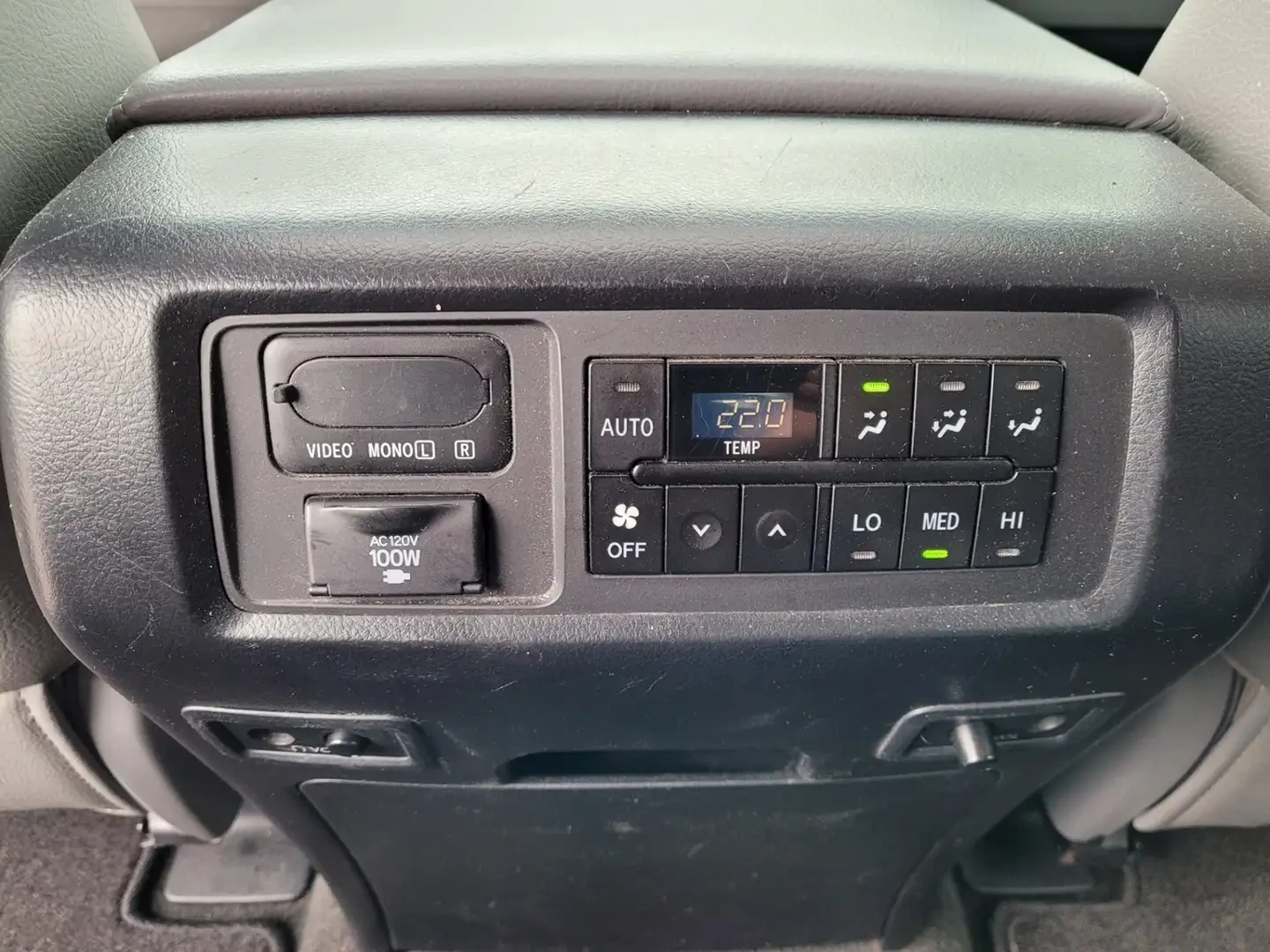 Toyota Sequoia 5.7* V8* PLATINUM* �������* ���������* ������* JBL | Mobile.bg � ����������� 16