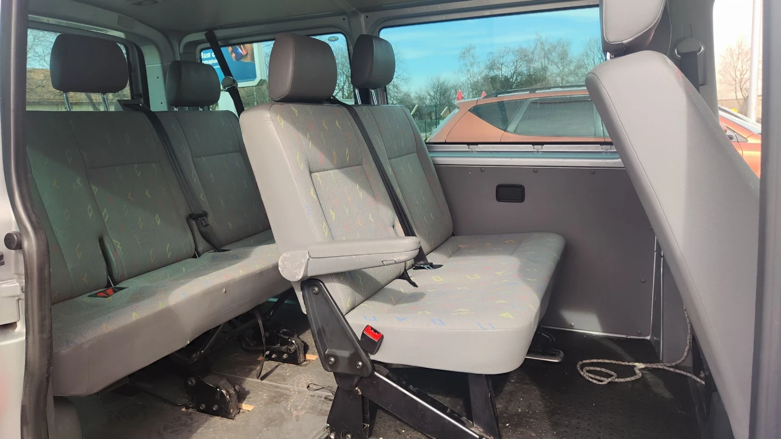 VW Transporter T5 4x4 TDI 131 коня 7+ 1 - изображение 6