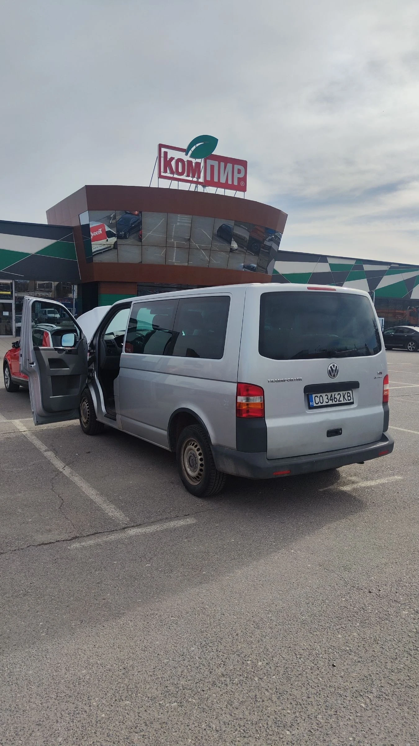 VW Transporter T5 4x4 TDI 131 коня 7+ 1 - изображение 5