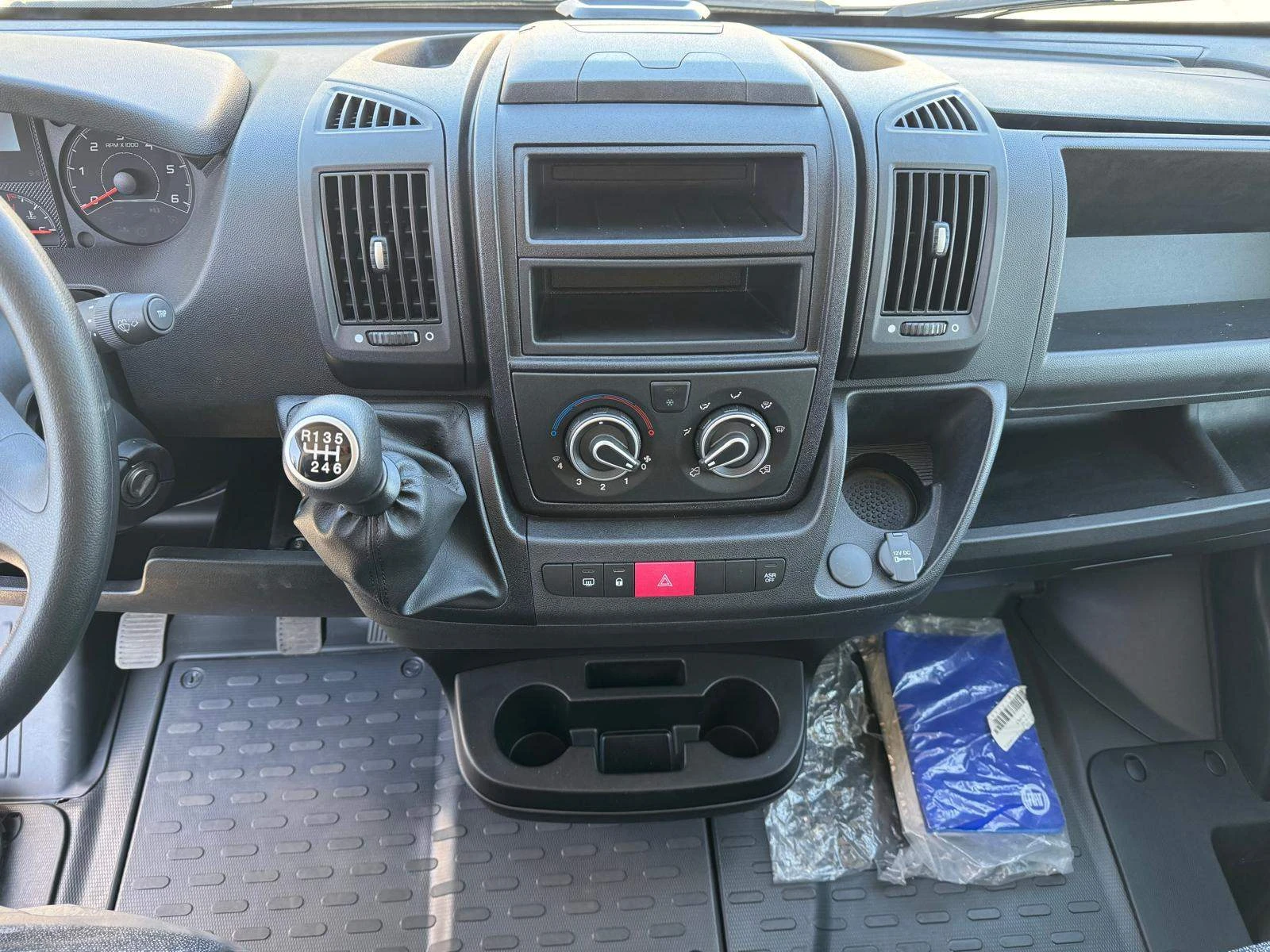 Fiat Ducato НОВ - Не регистриран - Professional -, снимка 12 - Бусове и автобуси - 53880685