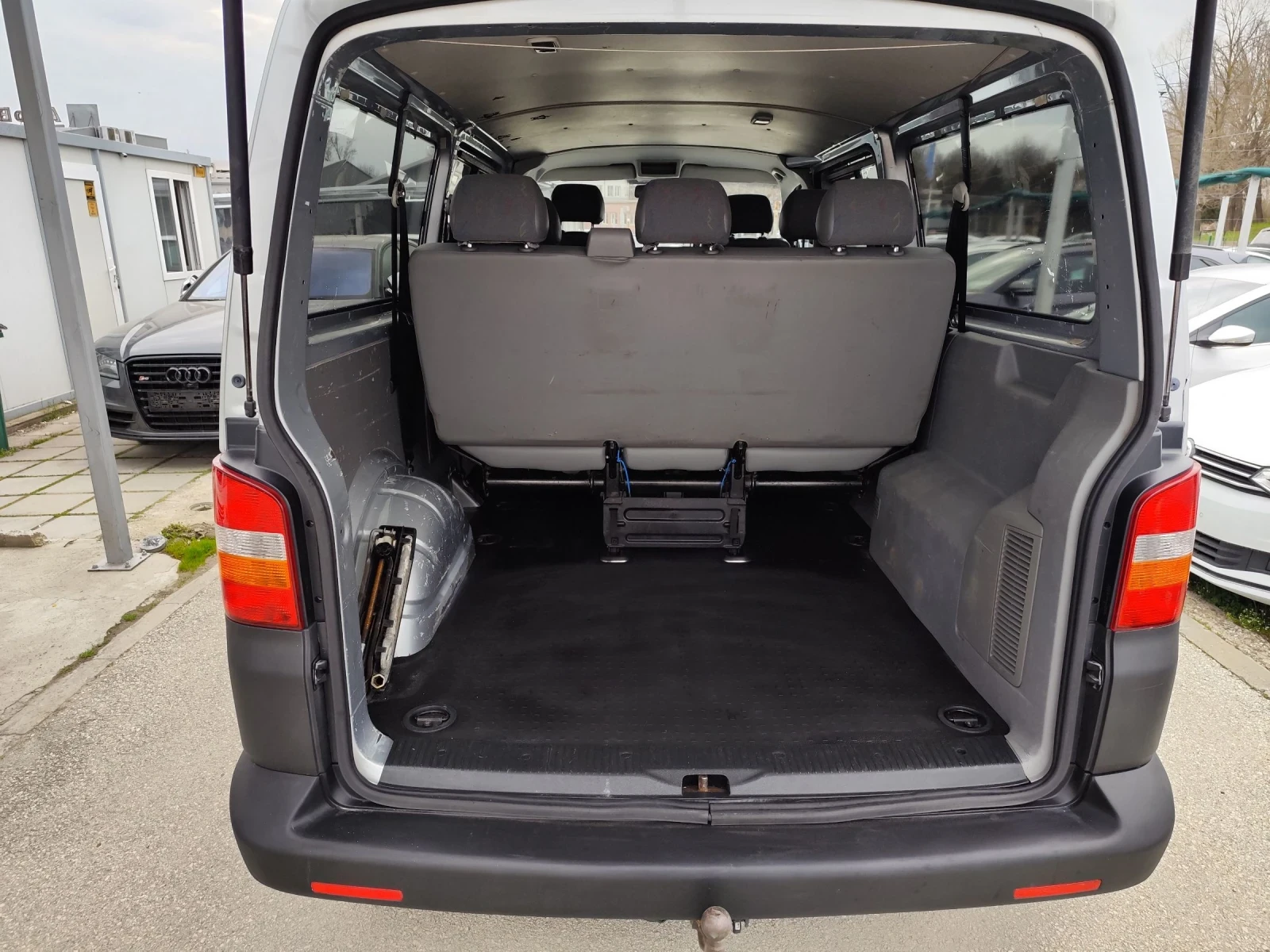 VW T5 2.5 4MOTION Швейцария , снимка 12 - Бусове и автобуси - 54058186