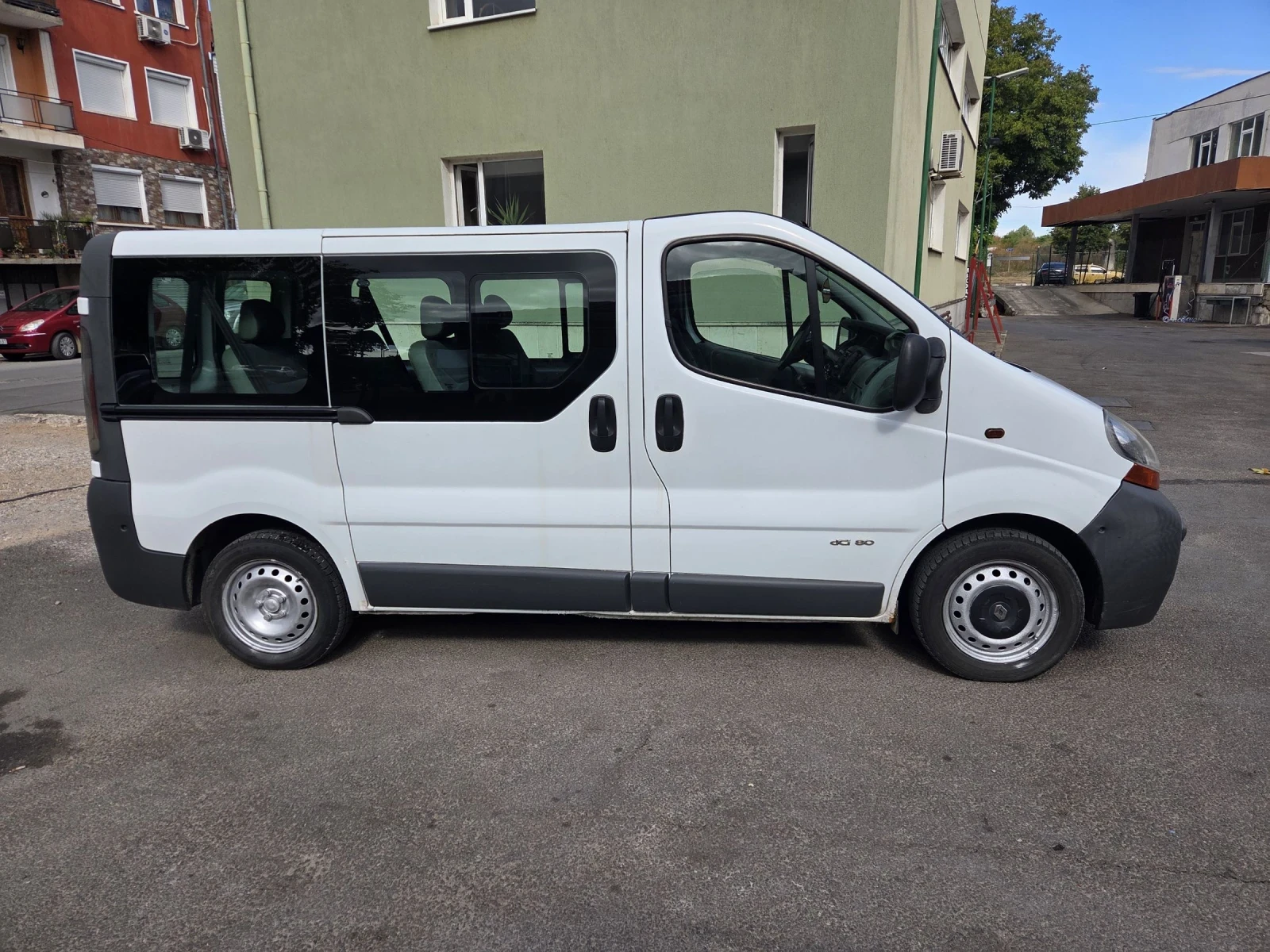 Renault Trafic 1.9TDI, снимка 2 - Бусове и автобуси - 56193033